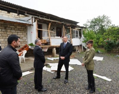 Ильхам и Мехрибан Алиевы в прифронтовой зоне (фото)