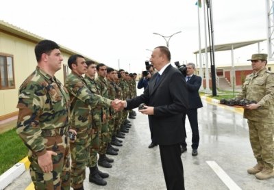 Ильхам и Мехрибан Алиевы в прифронтовой зоне (фото)