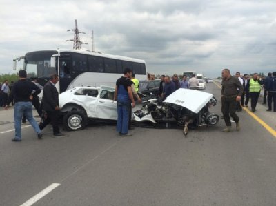 Страшное ДТП в Азербайджане: автомобиль разорвало на части (фото)