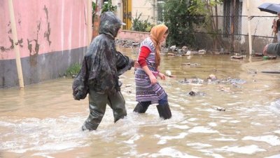 В Баку из затопленных домов эвакуированы более 70 человек – ФОТО