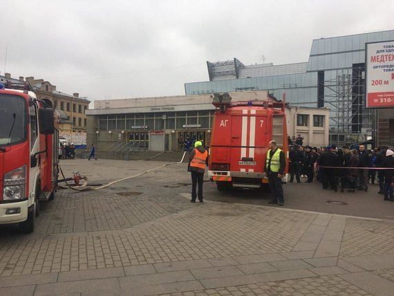Взрыв в петербургском метро: Первые кадры – ФОТО + ВИДЕО